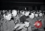 Image Concert et Spectacle de scène pour l'armée russe la Corée du Nord, 1948, de la seconde 50 séquences d'archives historiques vidéo 65675028799