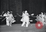 Image Concert et Spectacle de scène pour l'armée russe la Corée du Nord, 1948, de la seconde 54 séquences d'archives historiques vidéo 65675028799