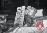 Image Nord-Coréens faire de l'artisanat des sculptures et des peintures la Corée du Nord, 1948, de la seconde 3 séquences d'archives historiques vidéo 65675028800