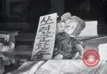 Image Nord-Coréens faire de l'artisanat des sculptures et des peintures la Corée du Nord, 1948, de la seconde 4 séquences d'archives historiques vidéo 65675028800