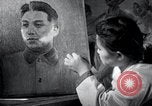 Image Nord-Coréens faire de l'artisanat des sculptures et des peintures la Corée du Nord, 1948, de la seconde 11 séquences d'archives historiques vidéo 65675028800