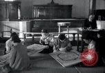 Image Nord-Coréens faire de l'artisanat des sculptures et des peintures la Corée du Nord, 1948, de la seconde 45 séquences d'archives historiques vidéo 65675028800