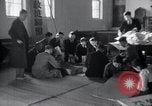 Image Nord-Coréens faire de l'artisanat des sculptures et des peintures la Corée du Nord, 1948, de la seconde 50 séquences d'archives historiques vidéo 65675028800