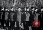 Immagine di Esercito sovietico e ufficiali di marina assegnato La Corea del Nord, 1948, secondo 15 filmato di repertorio 65675028801