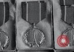 Immagine di Esercito sovietico e ufficiali di marina assegnato La Corea del Nord, 1948, secondo 33 filmato di repertorio 65675028801