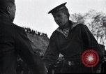 Immagine di Il vice Premier Hong Myung egli presenta medaglie da esercito sovietico La Corea del Nord, 1948, secondo 19 filmato di repertorio 65675028802