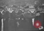 Immagine di Il vice Premier Hong Myung egli presenta medaglie da esercito sovietico La Corea del Nord, 1948, secondo 32 filmato di repertorio 65675028802