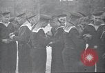 Immagine di Il vice Premier Hong Myung egli presenta medaglie da esercito sovietico La Corea del Nord, 1948, secondo 33 filmato di repertorio 65675028802