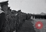 Immagine di Il vice Premier Hong Myung egli presenta medaglie da esercito sovietico La Corea del Nord, 1948, secondo 51 filmato di repertorio 65675028802