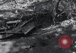 Standbild Bulldozer löscht Straße Birma, 1943, aus Sekunde 4 historischem Filmmaterial Videoclip 65675028820