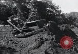 Standbild Bulldozer löscht Straße Birma, 1943, aus Sekunde 45 historischem Filmmaterial Videoclip 65675028820