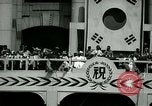 Image Celbrations sur la reprise de Séoul Séoul Corée, 1948, de la seconde 20 séquences d'archives historiques vidéo 65675028825