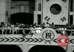 Image Celbrations sur la reprise de Séoul Séoul Corée, 1948, de la seconde 22 séquences d'archives historiques vidéo 65675028825