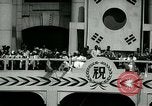 Image Celbrations sur la reprise de Séoul Séoul Corée, 1948, de la seconde 24 séquences d'archives historiques vidéo 65675028825