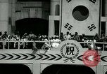 Image Celbrations sur la reprise de Séoul Séoul Corée, 1948, de la seconde 31 séquences d'archives historiques vidéo 65675028825