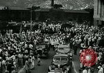 Image coréen étudiants et civils de bandes mars Séoul Corée, 1948, de la seconde 12 séquences d'archives historiques vidéo 65675028828