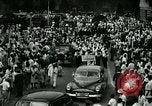 Image coréen étudiants et civils de bandes mars Séoul Corée, 1948, de la seconde 18 séquences d'archives historiques vidéo 65675028828