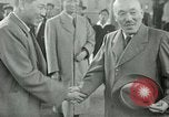 Image les dirigeants nord-coréens quittent pour la Tchécoslovaquie la Corée du Nord, 1947, de la seconde 27 séquences d'archives historiques vidéo 65675028831