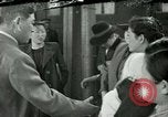 Image les dirigeants nord-coréens quittent pour la Tchécoslovaquie la Corée du Nord, 1947, de la seconde 54 séquences d'archives historiques vidéo 65675028831