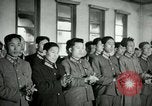 Image Président du Parti des travailleurs Kim Du Bong présente des médailles Corée, 1947, de la seconde 11 séquences d'archives historiques vidéo 65675028832
