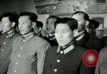 Image Président du Parti des travailleurs Kim Du Bong présente des médailles Corée, 1947, de la seconde 20 séquences d'archives historiques vidéo 65675028832