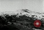 Standbild koreanischen Bauern sand Entfernen von Reis Bereich Korea, 1936, aus Sekunde 15 historischem Filmmaterial Videoclip 65675028843