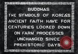 Standbild Twin Steinschnitzereien der Buddhas auf dem Berg Chan-ji Korea, 1936, aus Sekunde 3 historischem Filmmaterial Videoclip 65675028857