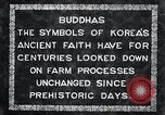 Standbild Twin Steinschnitzereien der Buddhas auf dem Berg Chan-ji Korea, 1936, aus Sekunde 8 historischem Filmmaterial Videoclip 65675028857
