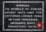 Standbild Twin Steinschnitzereien der Buddhas auf dem Berg Chan-ji Korea, 1936, aus Sekunde 11 historischem Filmmaterial Videoclip 65675028857