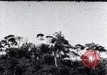 Standbild Twin Steinschnitzereien der Buddhas auf dem Berg Chan-ji Korea, 1936, aus Sekunde 13 historischem Filmmaterial Videoclip 65675028857