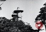 Standbild Twin Steinschnitzereien der Buddhas auf dem Berg Chan-ji Korea, 1936, aus Sekunde 28 historischem Filmmaterial Videoclip 65675028857