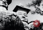 Standbild Twin Steinschnitzereien der Buddhas auf dem Berg Chan-ji Korea, 1936, aus Sekunde 49 historischem Filmmaterial Videoclip 65675028857