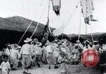 Standbild koreanischen Dorfbewohnern beschwichtigen lokale Spirituosen Korea, 1936, aus Sekunde 18 historischem Filmmaterial Videoclip 65675028858