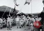 Standbild koreanischen Dorfbewohnern beschwichtigen lokale Spirituosen Korea, 1936, aus Sekunde 20 historischem Filmmaterial Videoclip 65675028858