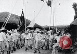 Standbild koreanischen Dorfbewohnern beschwichtigen lokale Spirituosen Korea, 1936, aus Sekunde 23 historischem Filmmaterial Videoclip 65675028858
