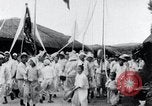 Standbild koreanischen Dorfbewohnern beschwichtigen lokale Spirituosen Korea, 1936, aus Sekunde 28 historischem Filmmaterial Videoclip 65675028858