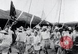 Standbild koreanischen Dorfbewohnern beschwichtigen lokale Spirituosen Korea, 1936, aus Sekunde 30 historischem Filmmaterial Videoclip 65675028858