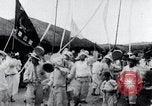 Standbild koreanischen Dorfbewohnern beschwichtigen lokale Spirituosen Korea, 1936, aus Sekunde 31 historischem Filmmaterial Videoclip 65675028858