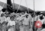 Standbild koreanischen Dorfbewohnern beschwichtigen lokale Spirituosen Korea, 1936, aus Sekunde 38 historischem Filmmaterial Videoclip 65675028858