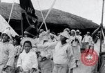 Standbild koreanischen Dorfbewohnern beschwichtigen lokale Spirituosen Korea, 1936, aus Sekunde 40 historischem Filmmaterial Videoclip 65675028858