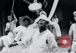 Standbild koreanischen Dorfbewohnern beschwichtigen lokale Spirituosen Korea, 1936, aus Sekunde 49 historischem Filmmaterial Videoclip 65675028858