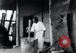 Image le talonnement et le meulage Corée, 1936, de la seconde 43 séquences d'archives historiques vidéo 65675028863