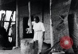 Image le talonnement et le meulage Corée, 1936, de la seconde 44 séquences d'archives historiques vidéo 65675028863