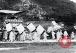 Standbild koreanischen Bauern in einen Trauerzug Korea, 1936, aus Sekunde 11 historischem Filmmaterial Videoclip 65675028870