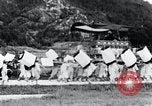 Standbild koreanischen Bauern in einen Trauerzug Korea, 1936, aus Sekunde 15 historischem Filmmaterial Videoclip 65675028870