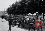 Immagine di Esercito giapponese che occupa la città come abitanti watch Kyongsong Corea, 1945, secondo 11 filmato di repertorio 65675028871