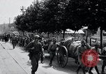Immagine di Esercito giapponese che occupa la città come abitanti watch Kyongsong Corea, 1945, secondo 12 filmato di repertorio 65675028871