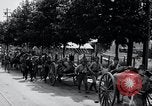 Immagine di Esercito giapponese che occupa la città come abitanti watch Kyongsong Corea, 1945, secondo 27 filmato di repertorio 65675028871