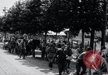 Immagine di Esercito giapponese che occupa la città come abitanti watch Kyongsong Corea, 1945, secondo 32 filmato di repertorio 65675028871
