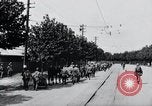 Immagine di Esercito giapponese che occupa la città come abitanti watch Kyongsong Corea, 1945, secondo 37 filmato di repertorio 65675028871